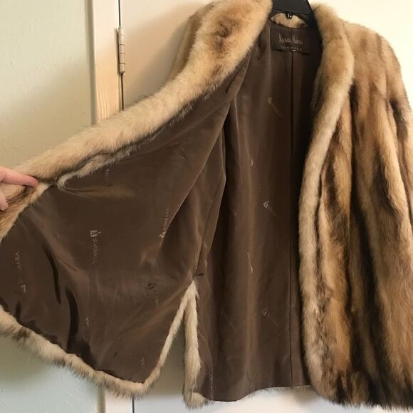 Neiman Marcus Sorbara Fitch Fur Coat - Picture 7 of 9